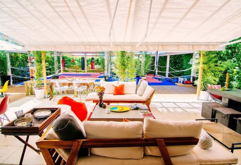 Общежитие Lucky S Guest House