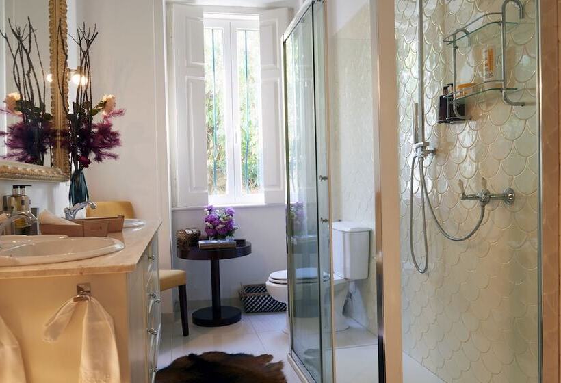 Общежитие Lucky S Guest House