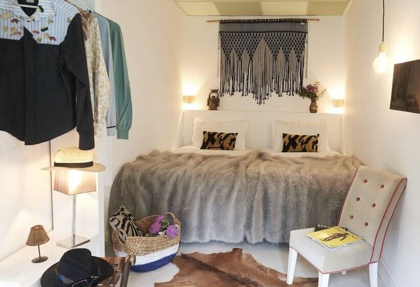 Общежитие Lucky S Guest House