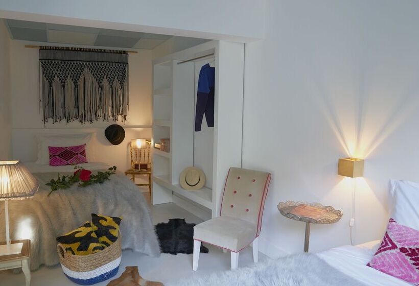 Общежитие Lucky S Guest House