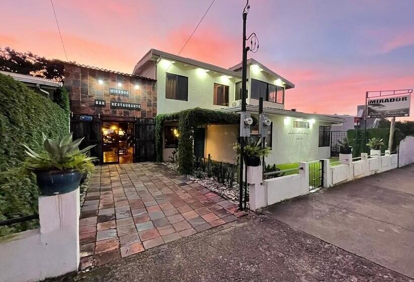 فندق صغير Punta Descartes