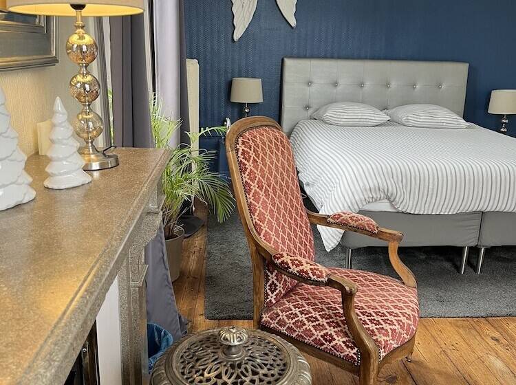 住宿加早餐  La Maison De Famille