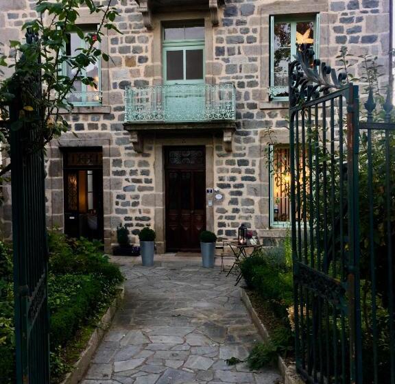 住宿加早餐  La Maison De Famille