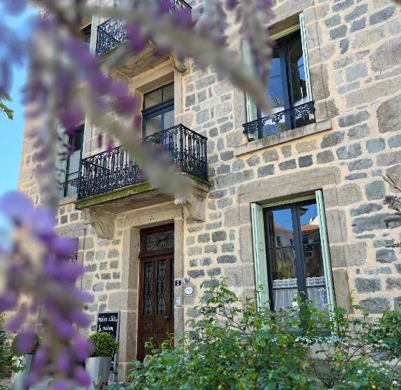 住宿加早餐  La Maison De Famille