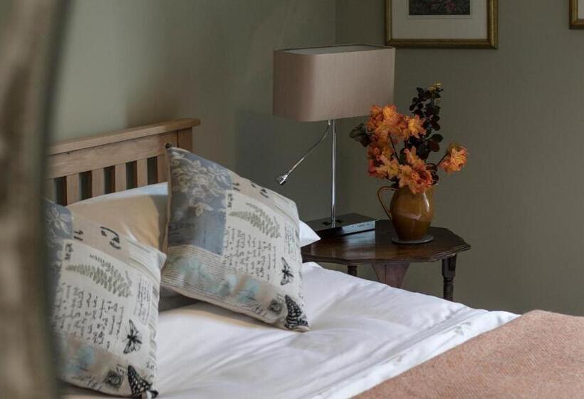 مبيت وإفطار Pennygate Lodge