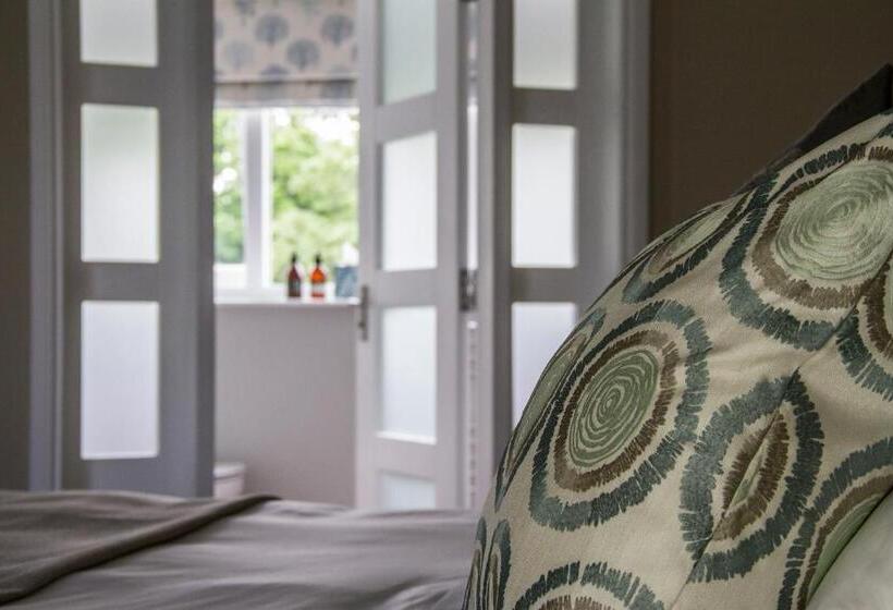 ベッドアンドブレックファースト Pennygate Lodge