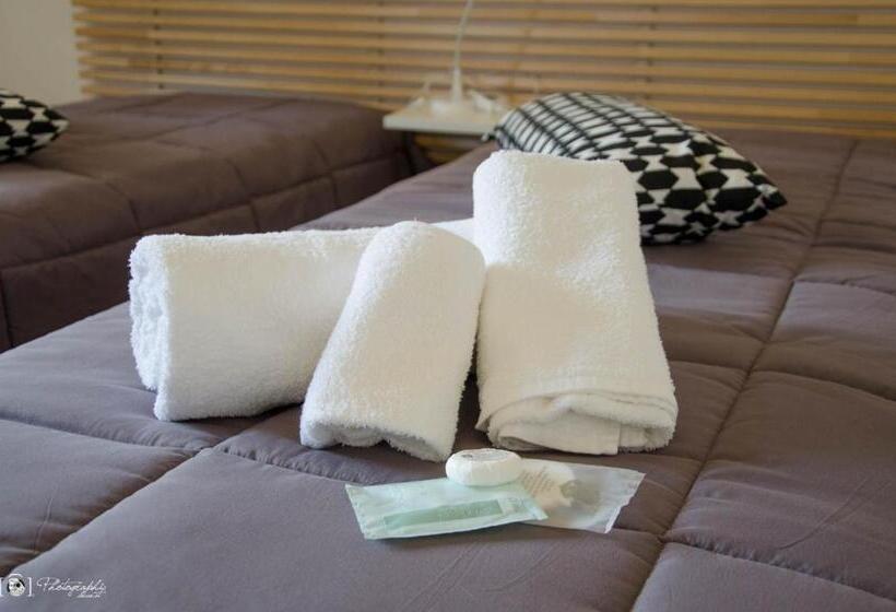 مبيت وإفطار Rescio's Rooms