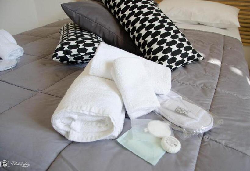 مبيت وإفطار Rescio's Rooms