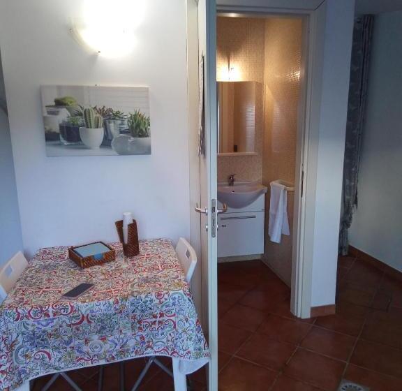 مبيت وإفطار Rescio's Rooms