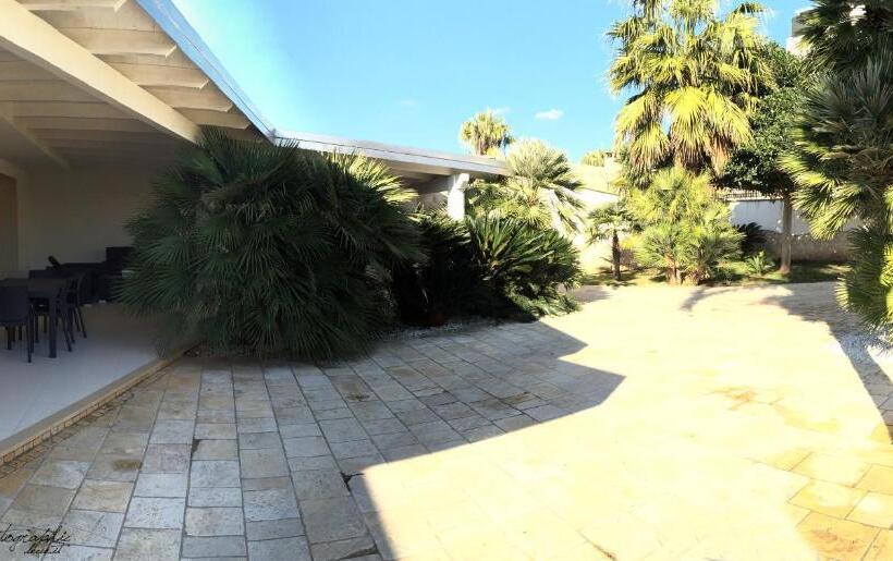 مبيت وإفطار Rescio's Rooms