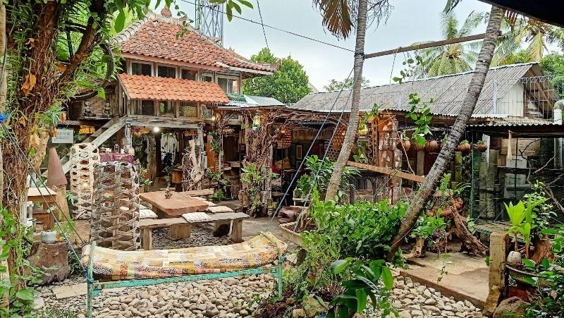 مبيت وإفطار Santhiku Hotel & Spa