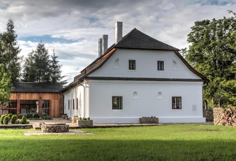 Boutique Hotel Mezi Plutky