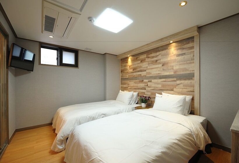 Daeyoung Hotel Myeongdong