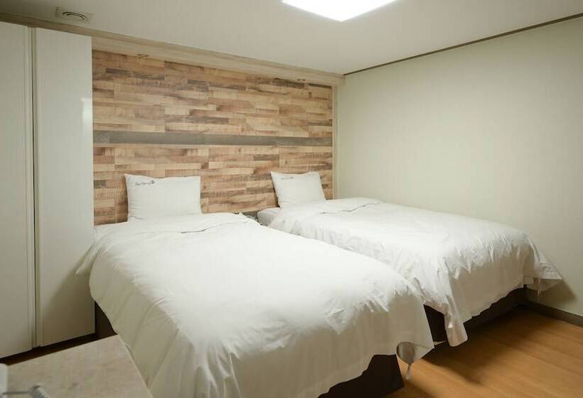 Daeyoung Hotel Myeongdong