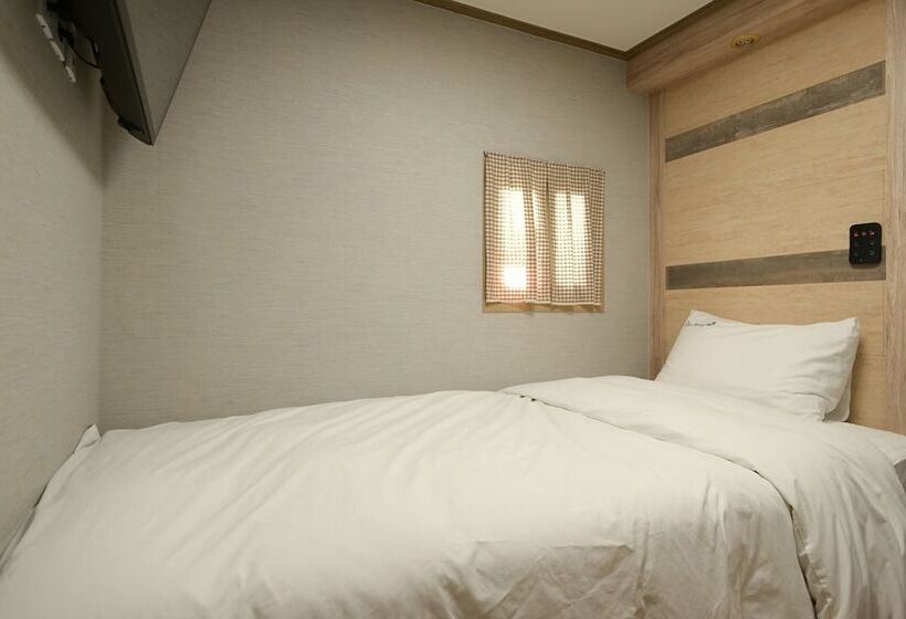 Daeyoung Hotel Myeongdong