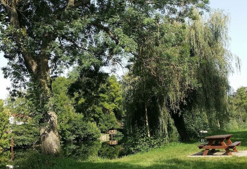 Отель A La Vielle Halle