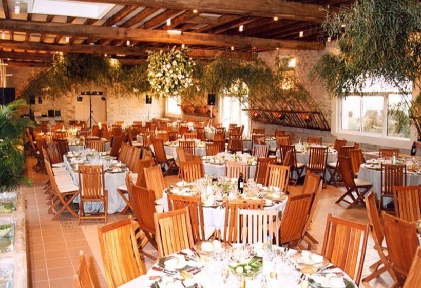 Отель A La Vielle Halle