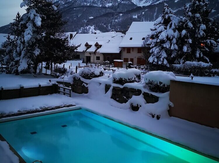 ホテル Alliey & Spa Piscine Appart Hôtel Serre Chevalier