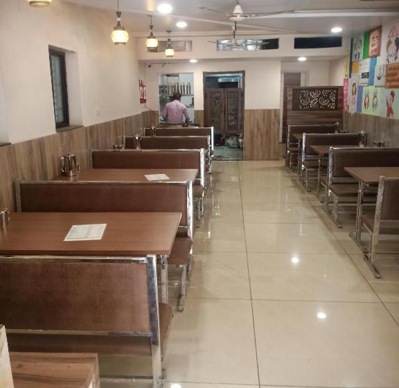 בית מלון כפרי Anand Mahal