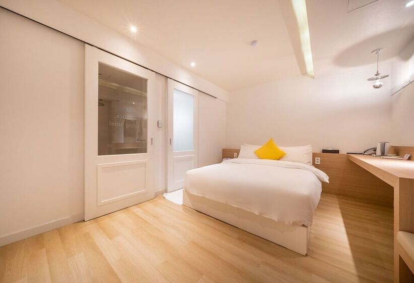 בית מלון כפרי Chuncheon Bom Stay