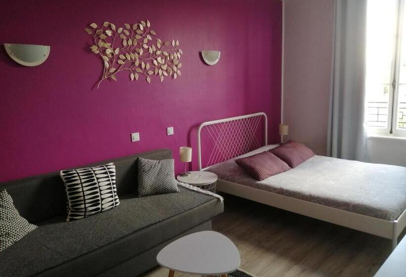 בית מלון כפרי Du Grand Monarque