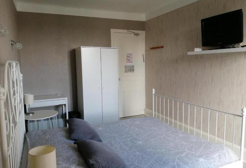 בית מלון כפרי Du Grand Monarque