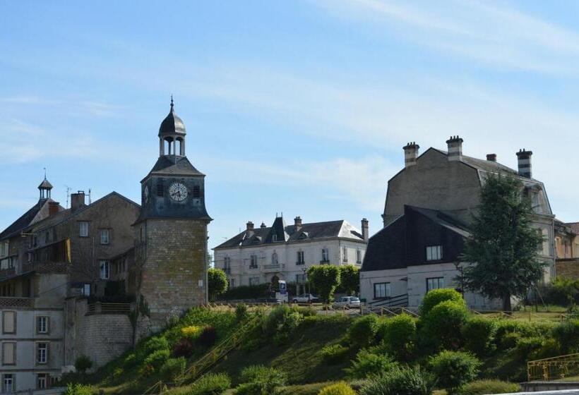 בית מלון כפרי Du Grand Monarque