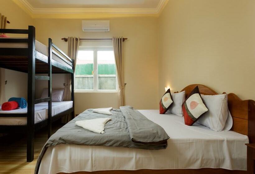 ホテル Emily And Nana Lodge