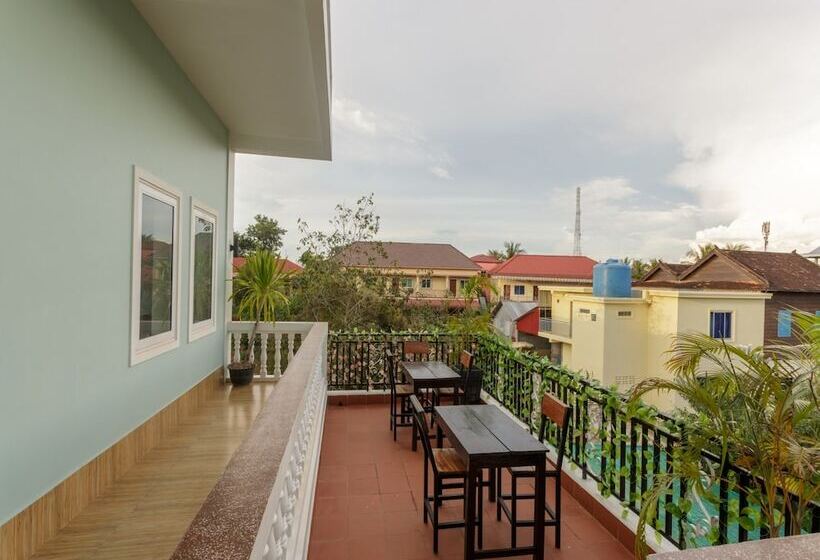 ホテル Emily And Nana Lodge