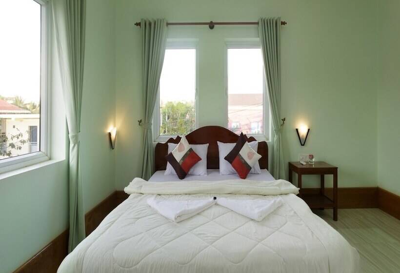 ホテル Emily And Nana Lodge