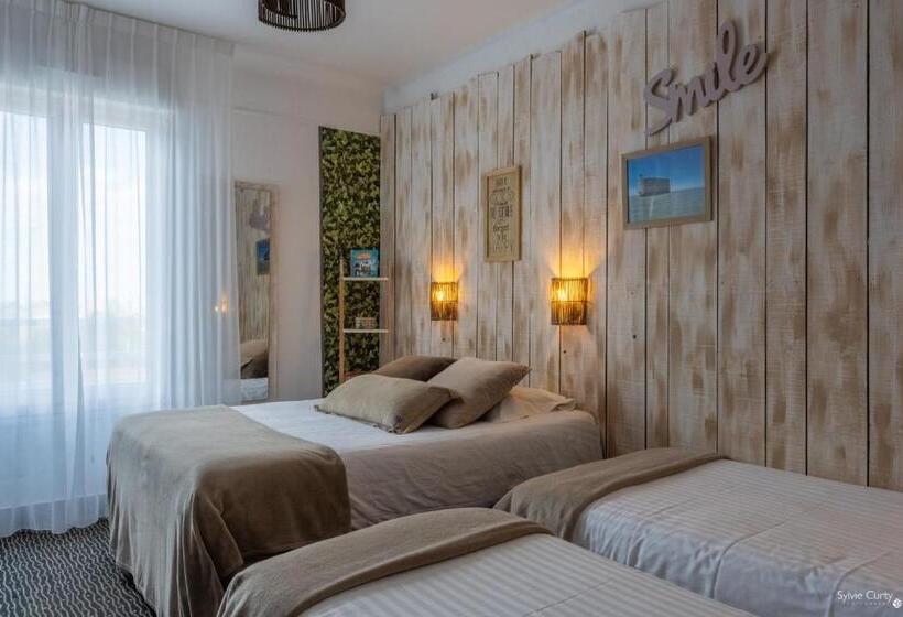 Отель La Roseraie