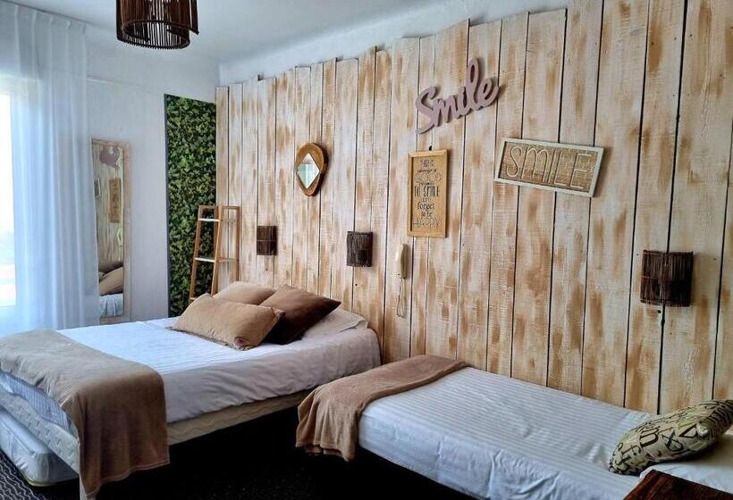 ホテル La Roseraie