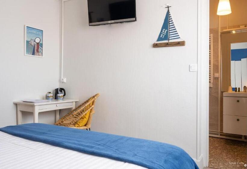 Отель La Roseraie