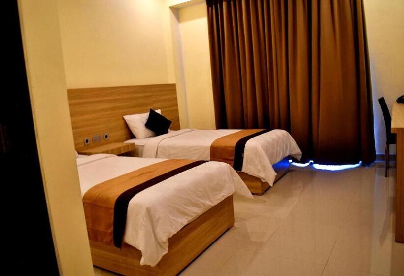 هتل Padadita Beach