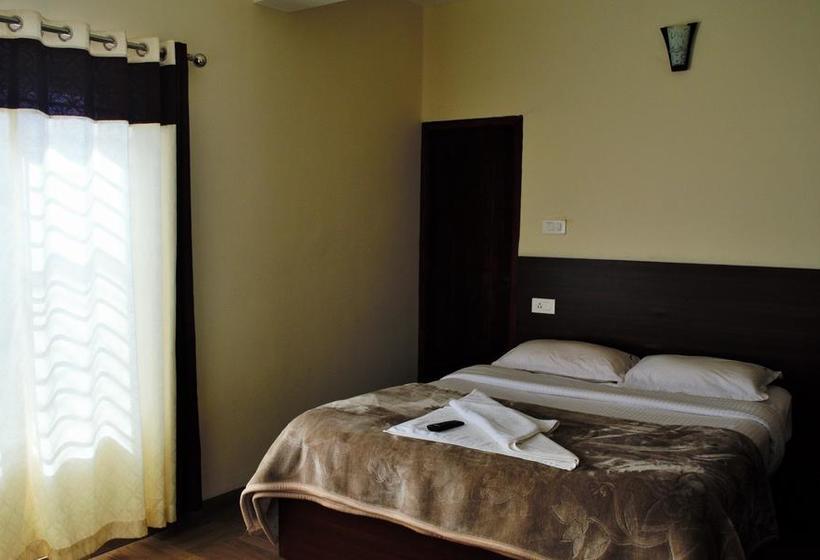 هتل Pine Hill Suites