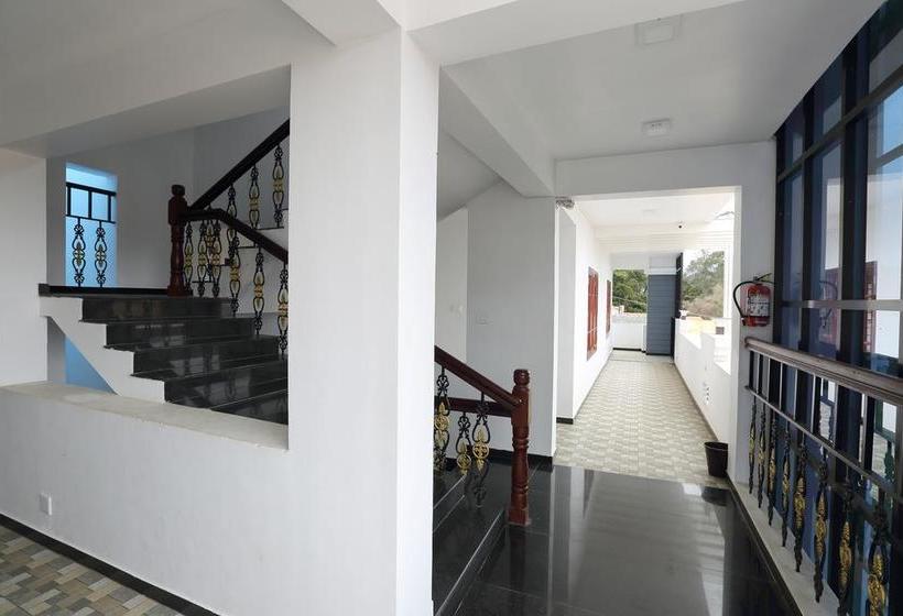 هتل Pine Hill Suites