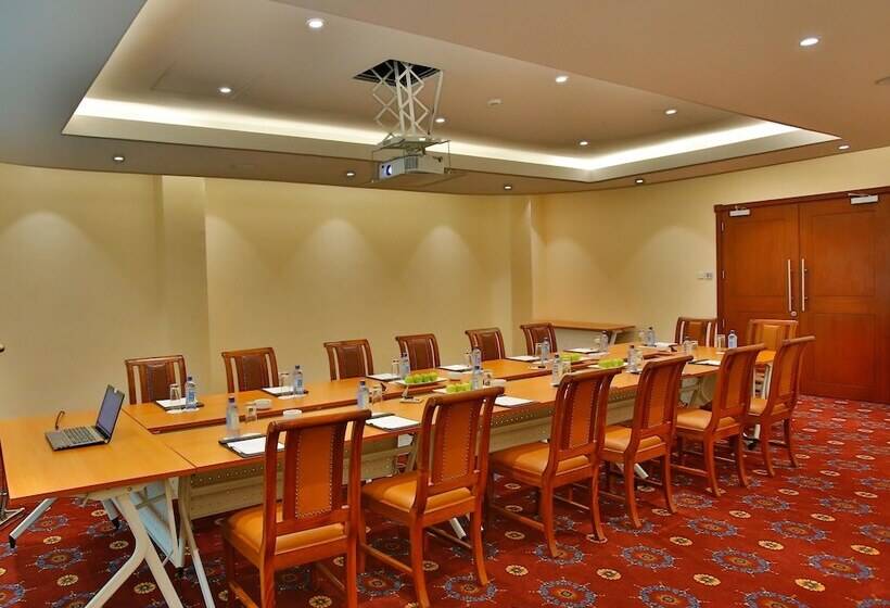 فندق Sarova Woodlands