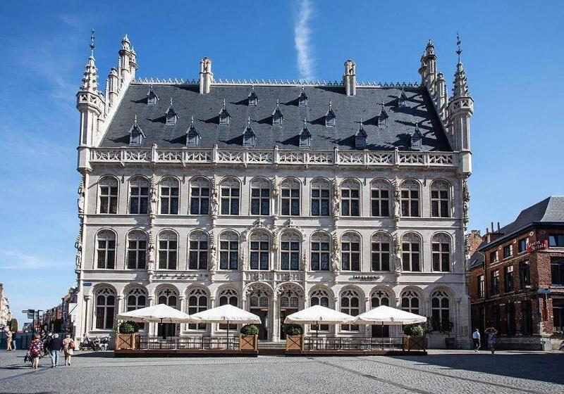 ホテル The Fourth  Tafelrond