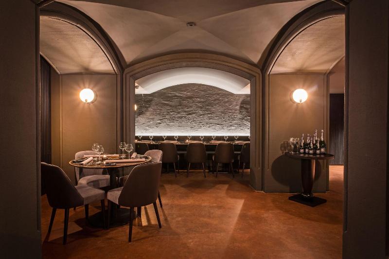 ホテル The Fourth  Tafelrond