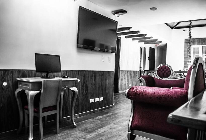 ホテル Von Astorian