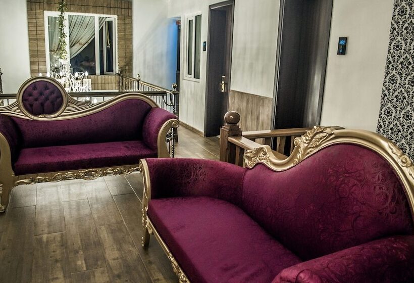 ホテル Von Astorian