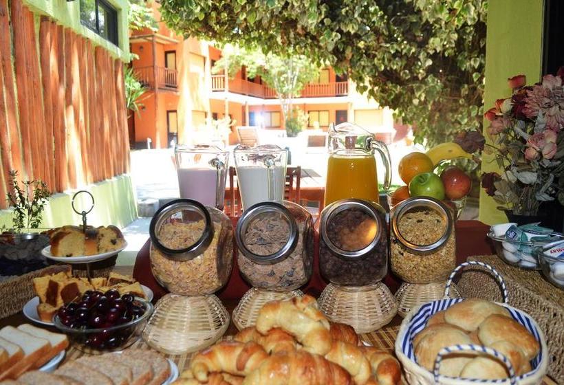 هتل Postales Green Aparts   Chacras De Coria