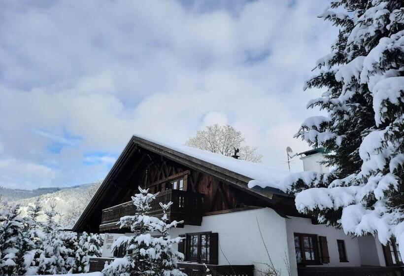 Landhotel Lärchenhügel