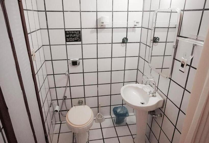 Novos Baianos Hostel E Pousada