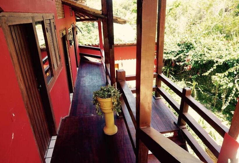 Novos Baianos Hostel E Pousada
