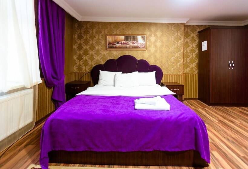 Renessans Hotel Baku