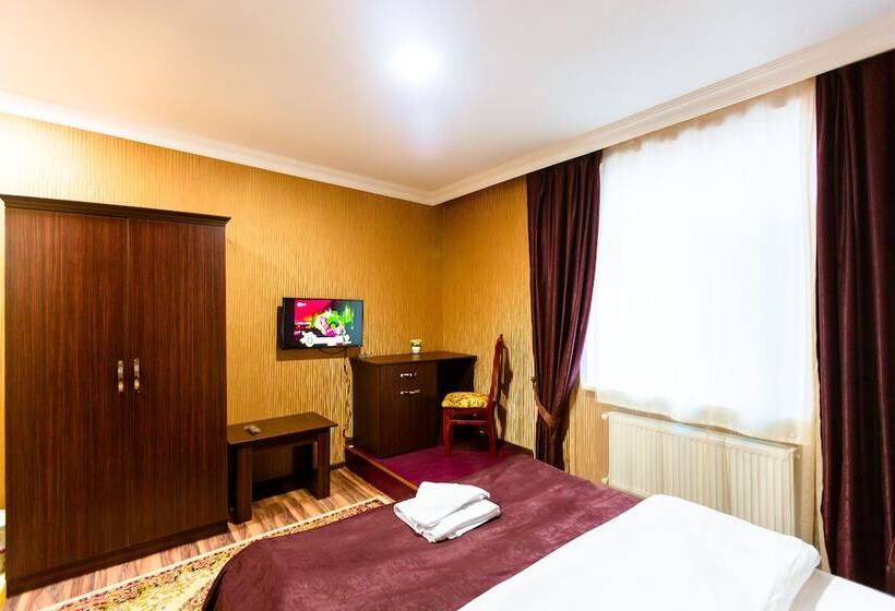 Renessans Hotel Baku