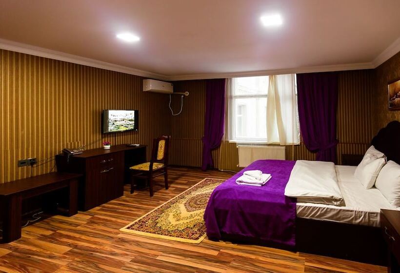 Renessans Hotel Baku