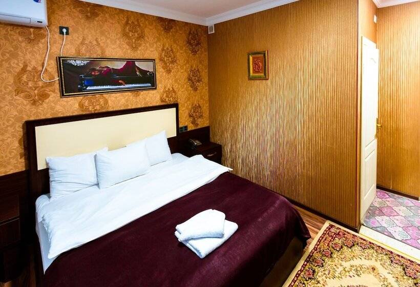 Renessans Hotel Baku