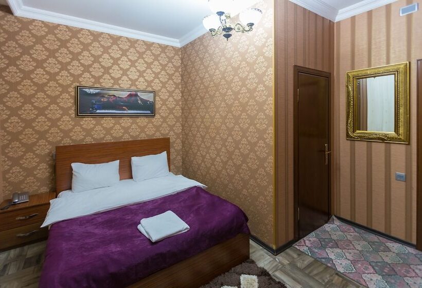 Renessans Hotel Baku